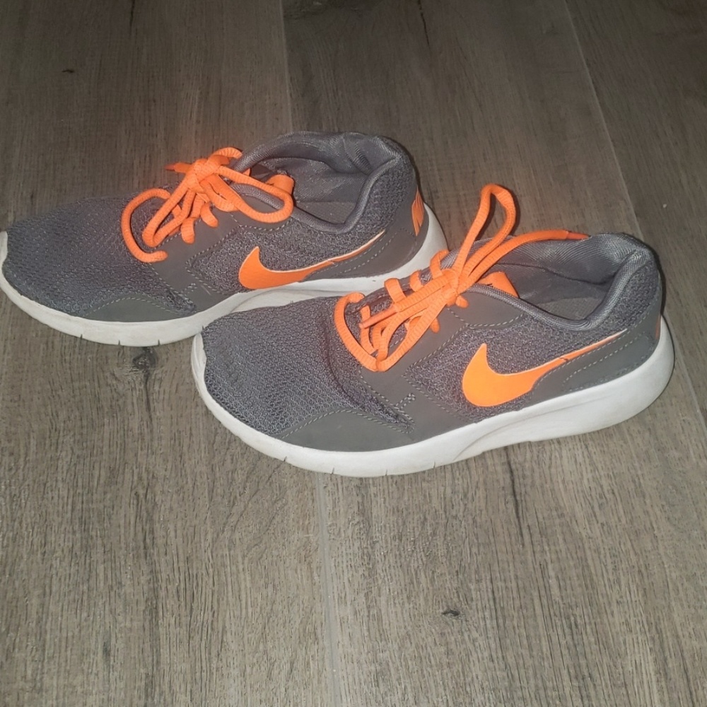 Nike shoes